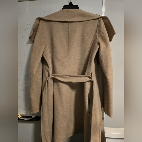Tahari Wool Coat w/ tie belt - Picture 5 of 12